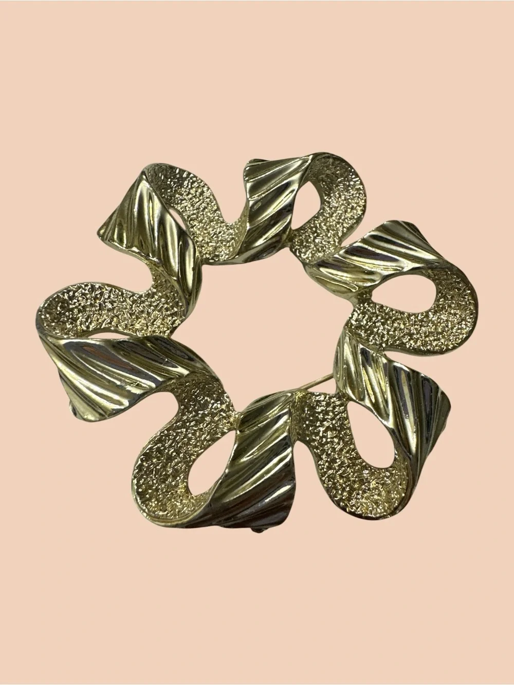 Gold Twisted Ribbon  Brooch